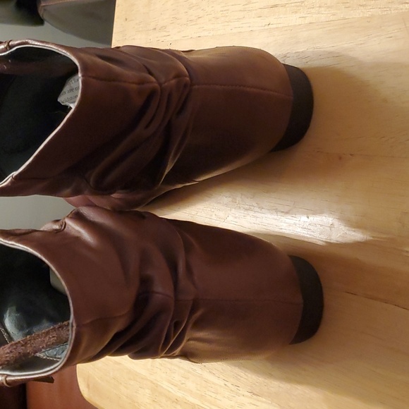 Brown leather slouchy ankle boots - Picture 4 of 5